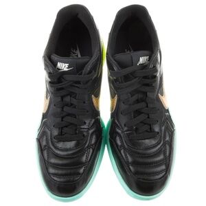 NIKE Leather Low-Top Sneakers